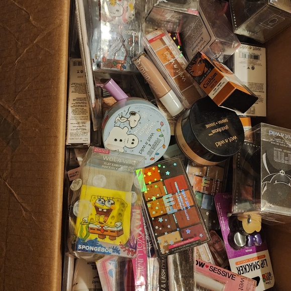 Box makeup